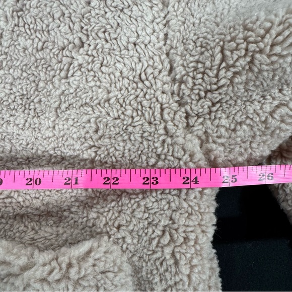 ILLA ILLA Cozy Blush Teddy Jacket - Picture 10 of 11